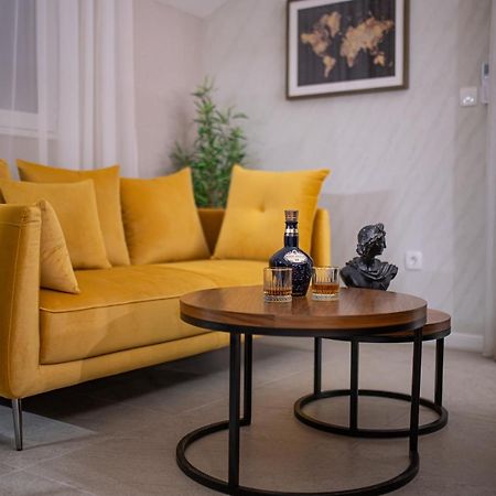 Enyana Luxury Suites โกตอร์ ภายนอก รูปภาพ