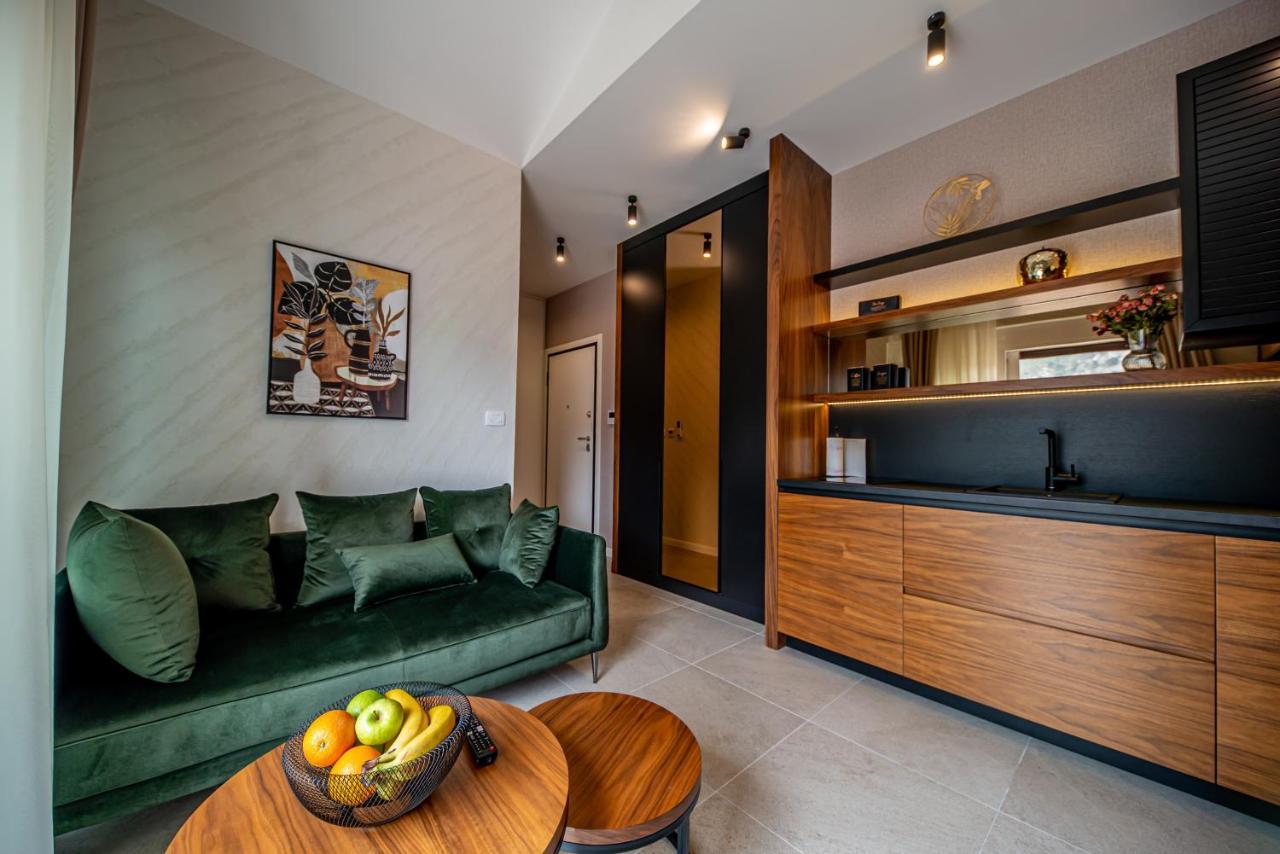 Enyana Luxury Suites โกตอร์ ภายนอก รูปภาพ