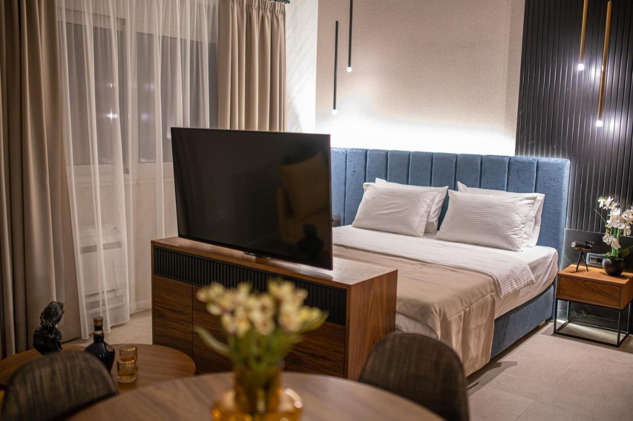 Enyana Luxury Suites โกตอร์ ภายนอก รูปภาพ