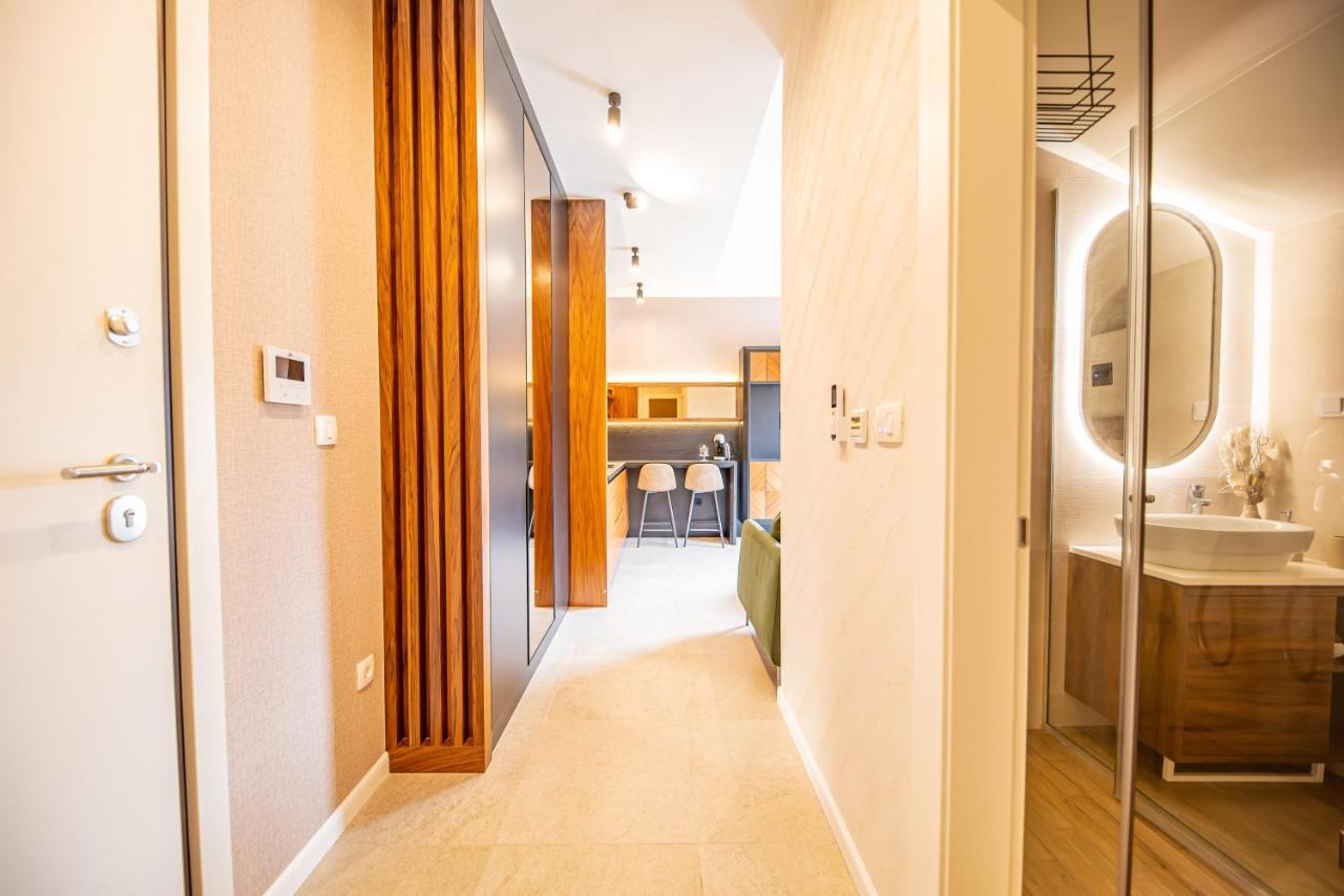 Enyana Luxury Suites โกตอร์ ภายนอก รูปภาพ